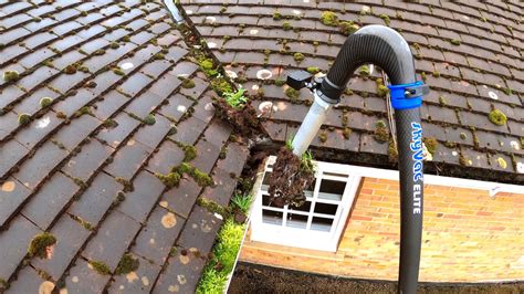Gutter clearing
